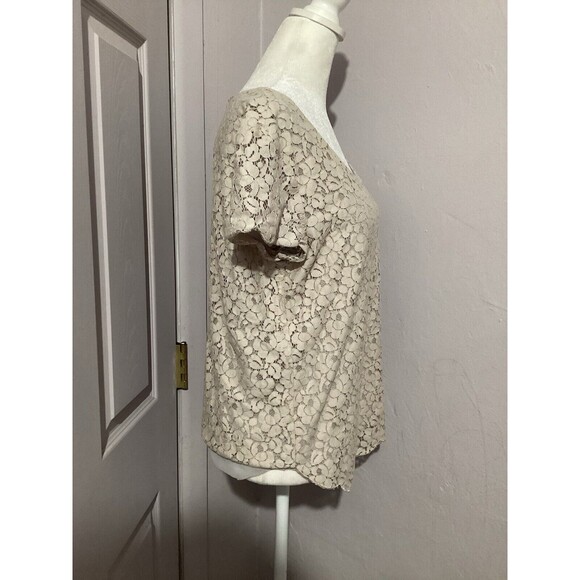 Talula Cream Lace Floral Short Sleeve Blouse Keyhole Neck M - Picture 2 of 6